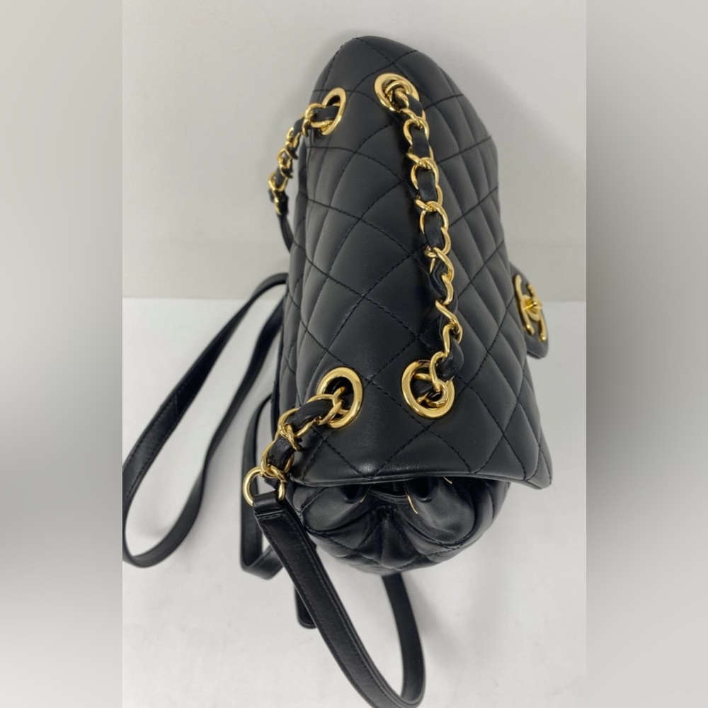 Chanel quilted black backpack - Picture 6 of 11